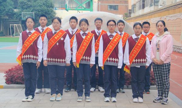 升旗 (1) 升旗 (1)